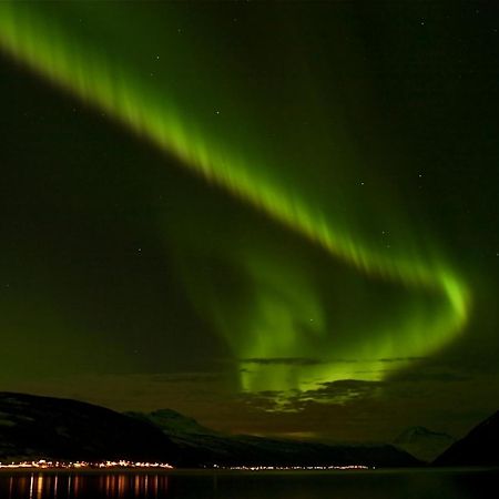 Готель Fjellkysten Tennevoll Екстер'єр фото