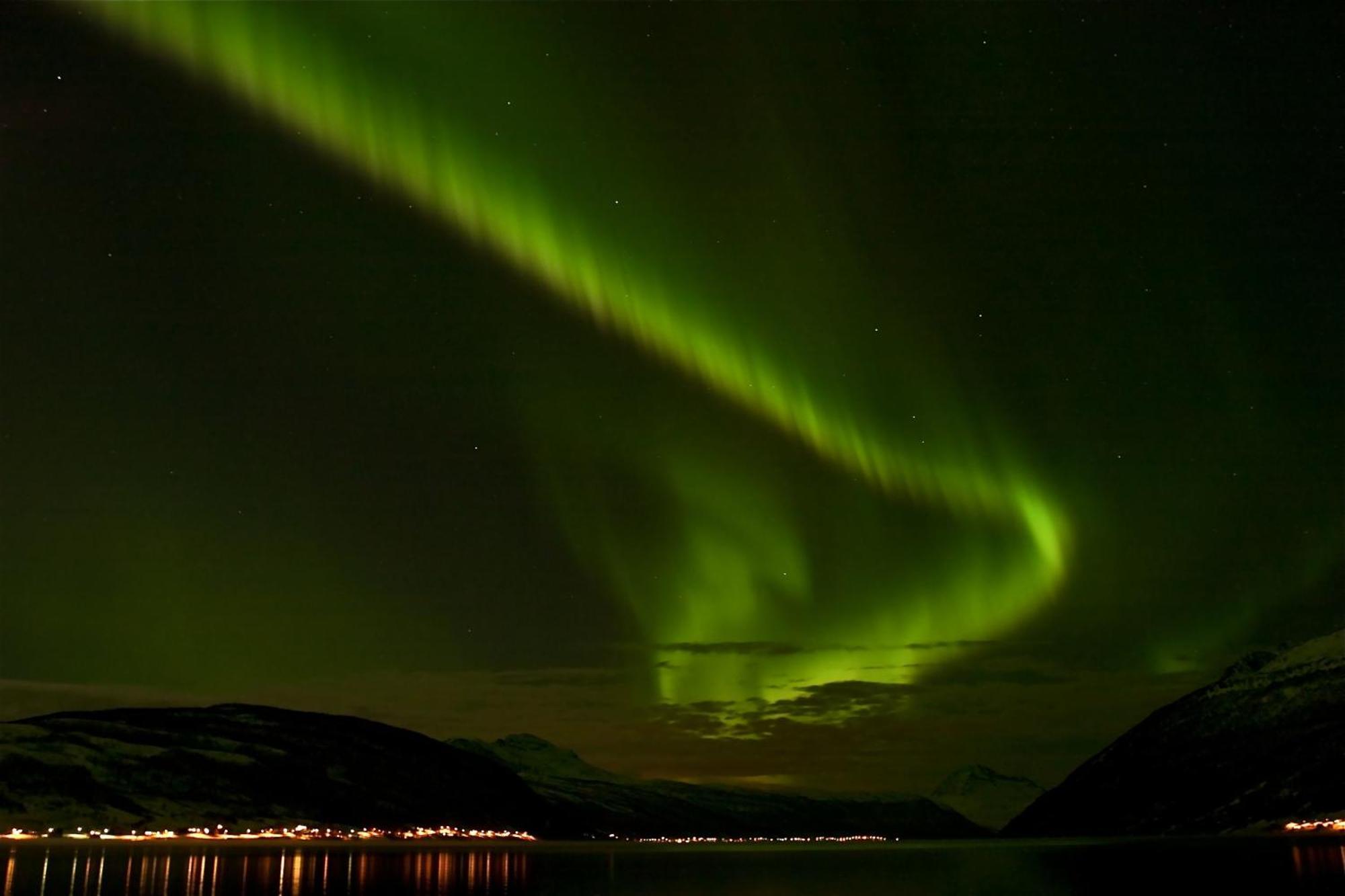 Готель Fjellkysten Tennevoll Екстер'єр фото