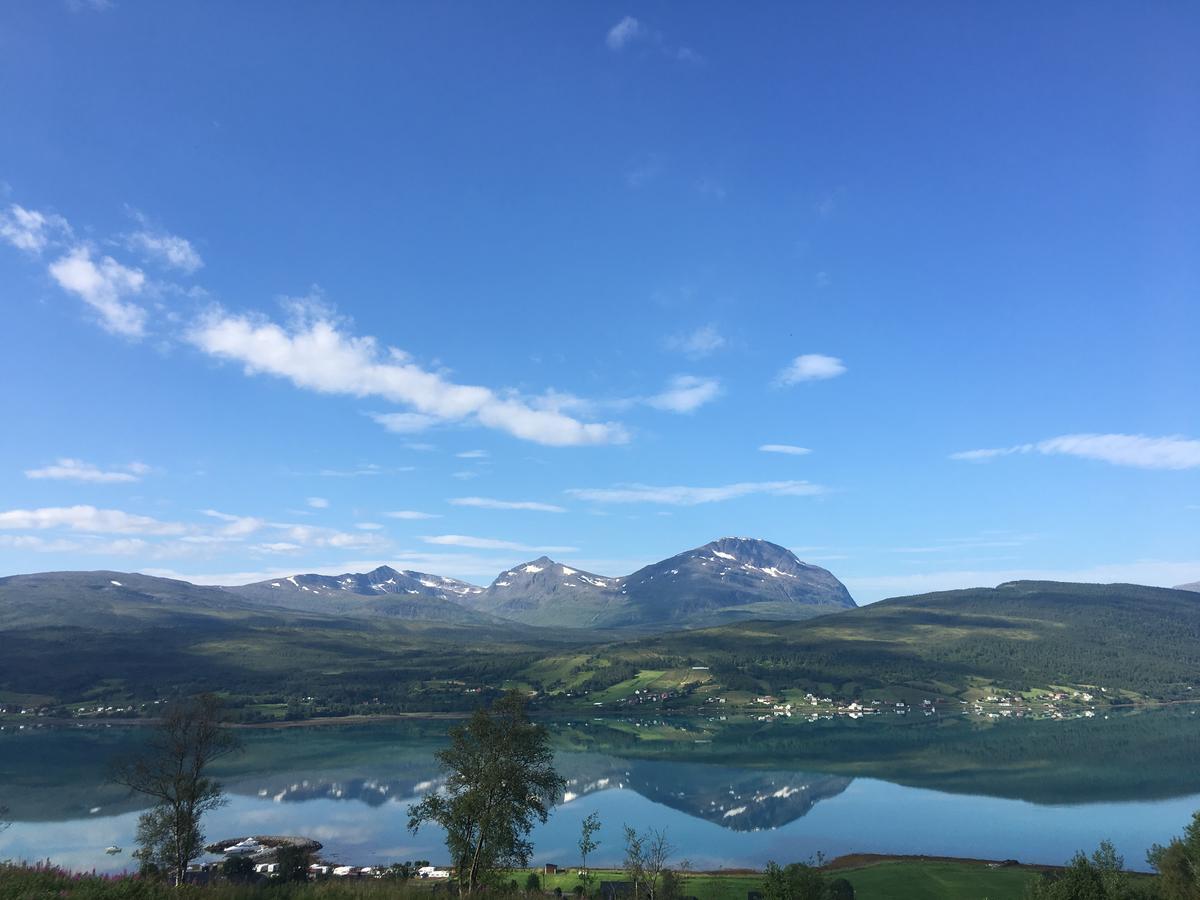 Готель Fjellkysten Tennevoll Екстер'єр фото